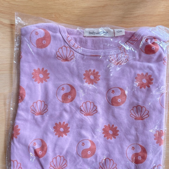Indy & Pippa seashell and yinyang matching set NWT size 12m fits oversized - Picture 3 of 3